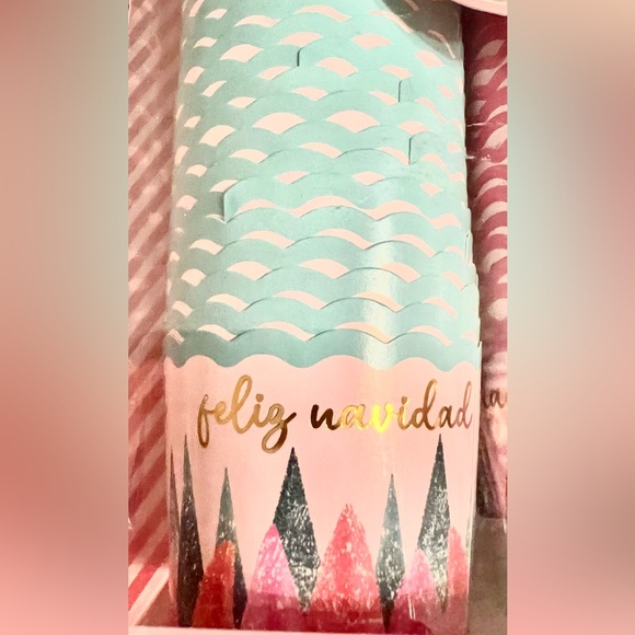 50 Feliz Navidad Pink & Green Bottle Brush Trees Paper Baking and Snack Cups - Picture 5 of 11